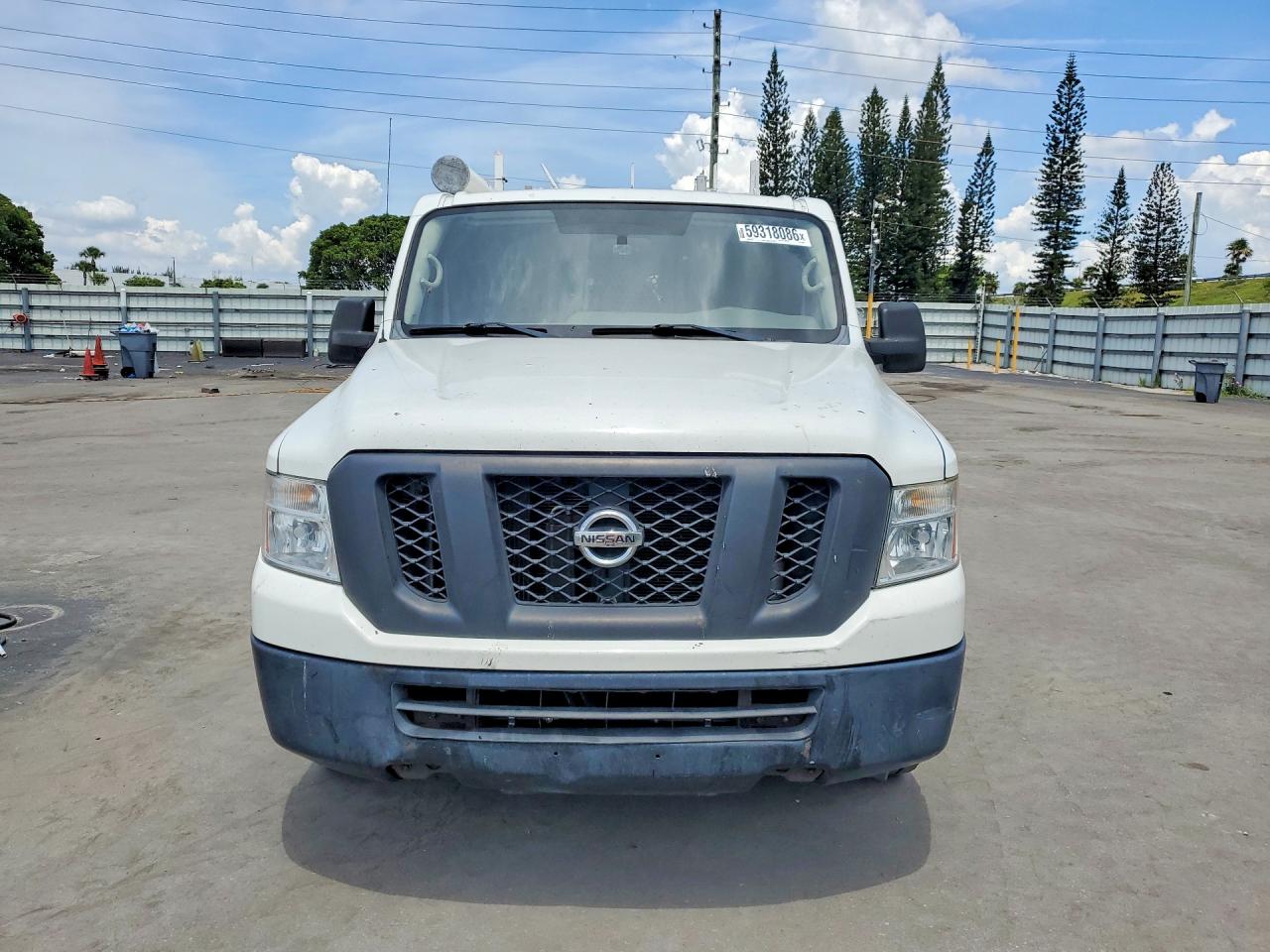 2016 NISSAN NV