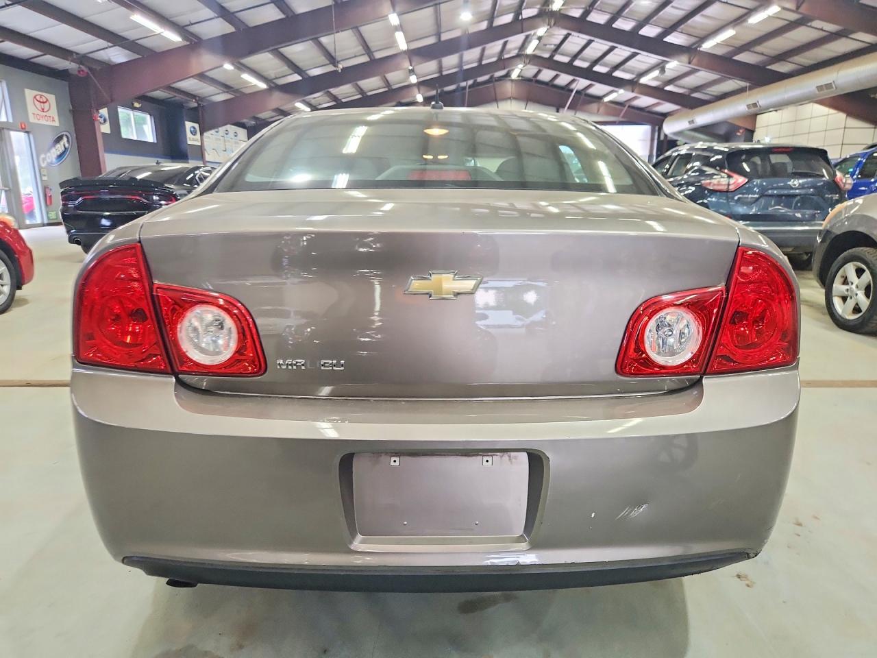 2011 CHEVROLET MALIBU