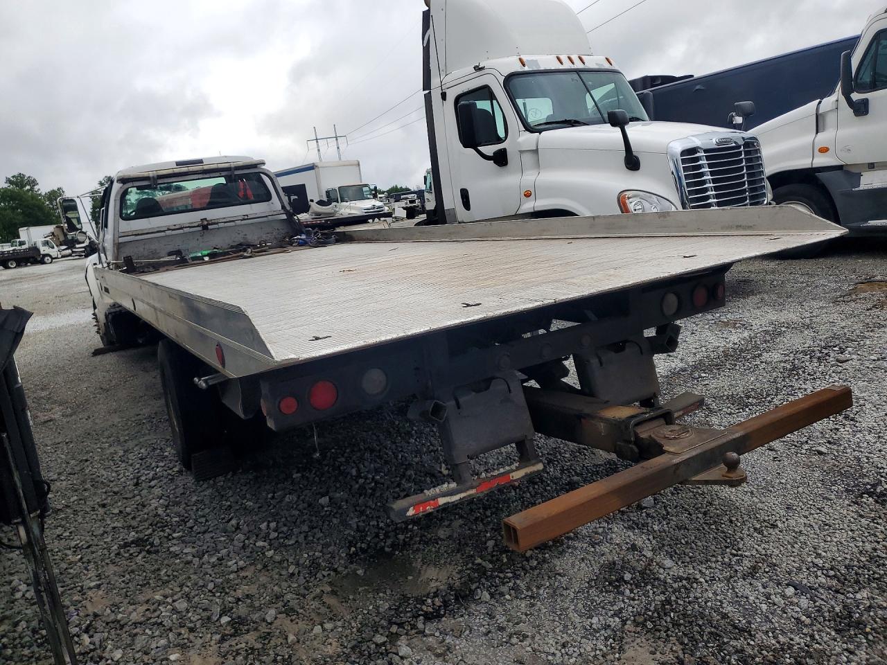 2001 FORD F650