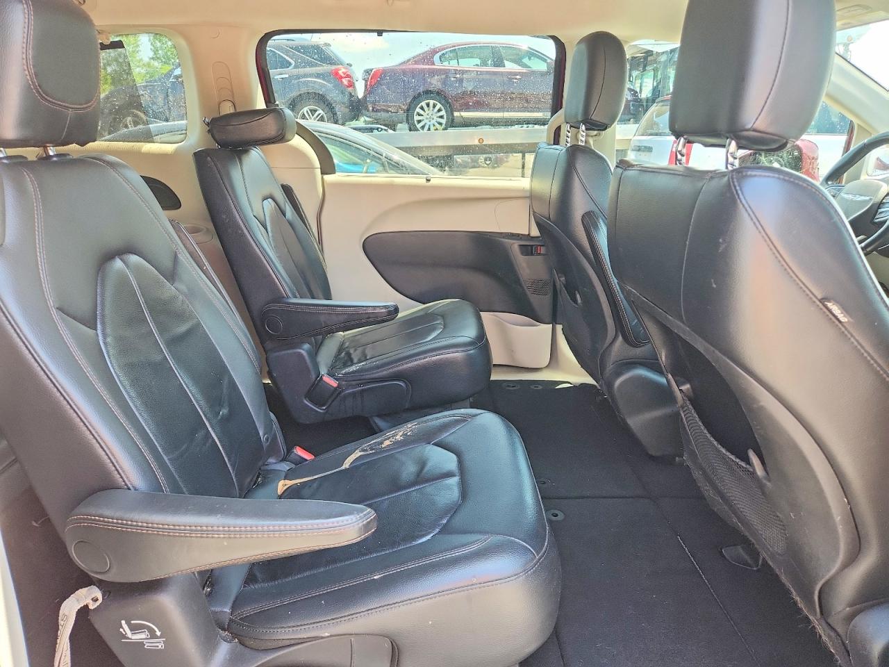 2017 CHRYSLER PACIFICA