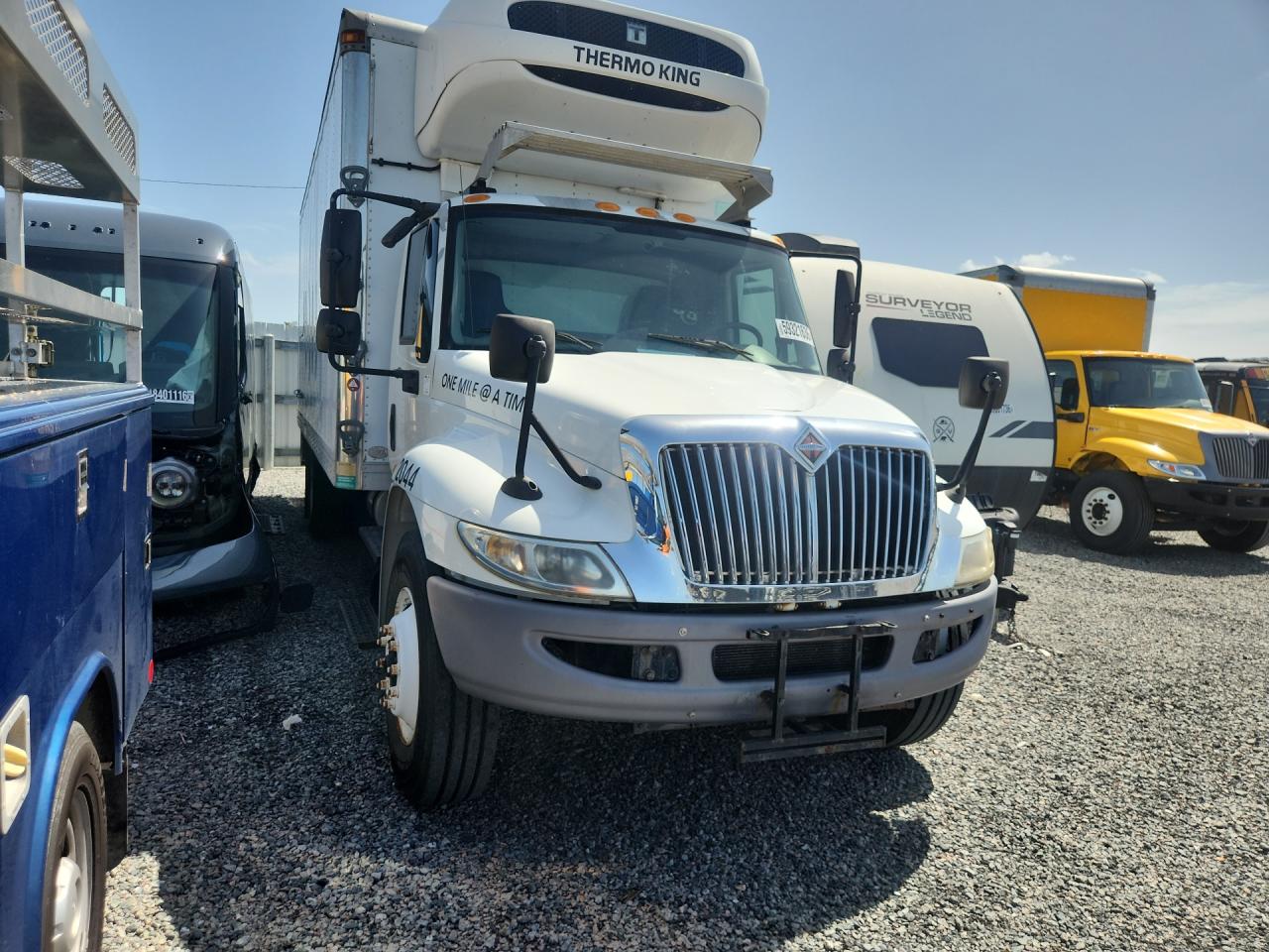 2013 INTERNATIONAL 4000 SERIE