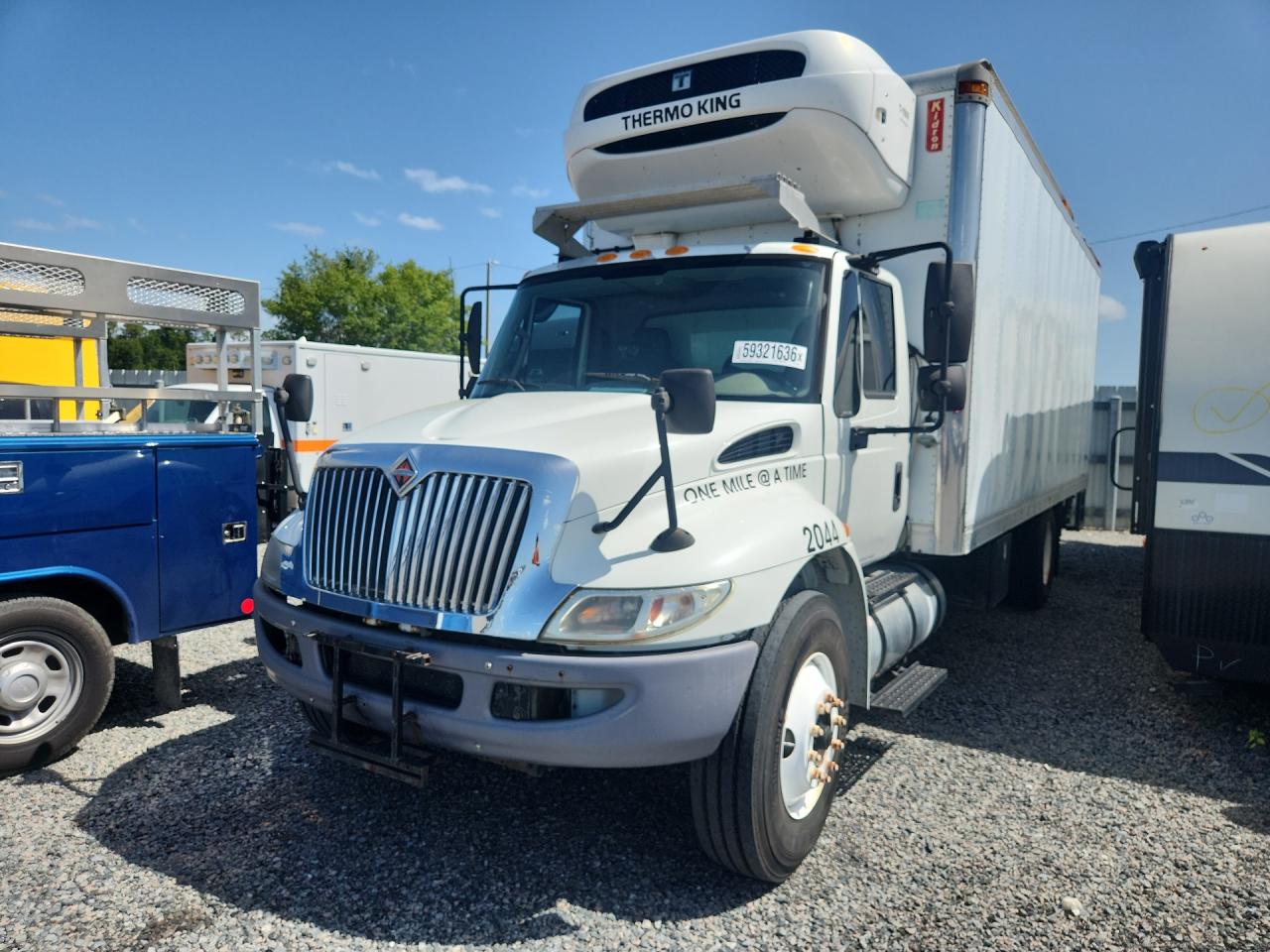2013 INTERNATIONAL 4000 SERIE