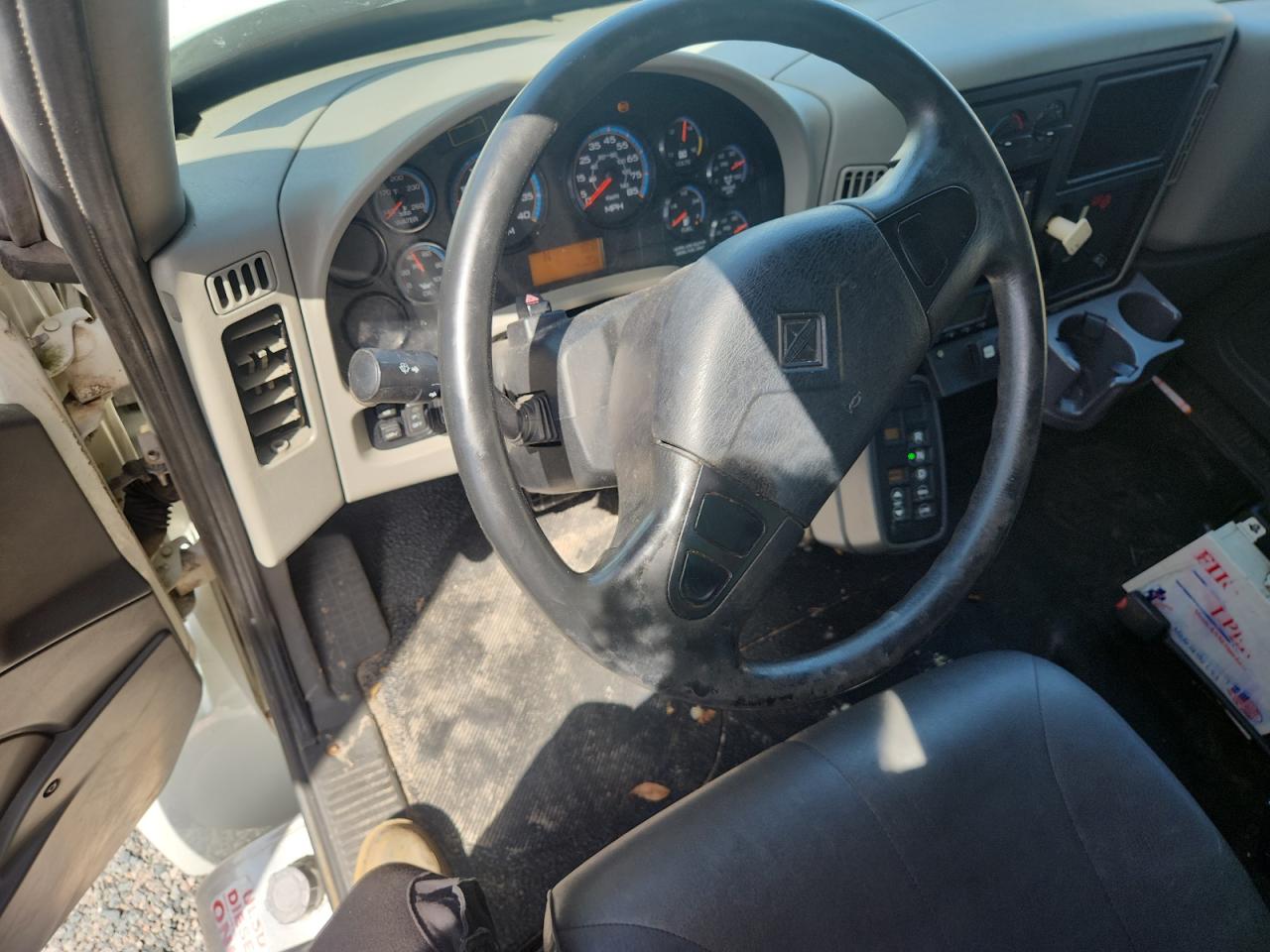 2013 INTERNATIONAL 4000 SERIE