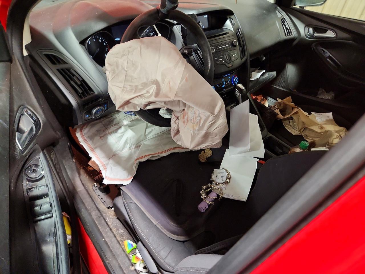 2016 FORD FOCUS