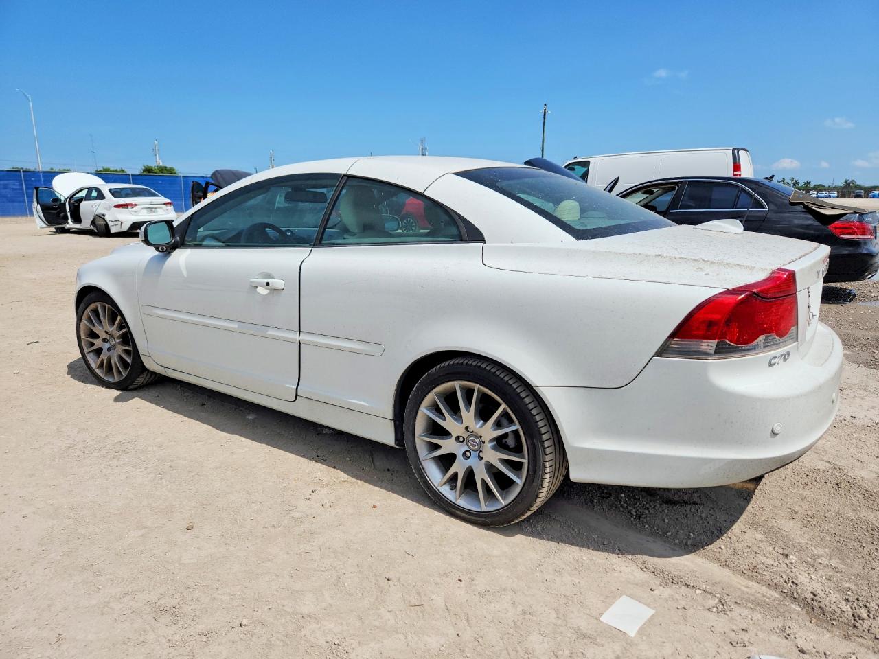 2009 VOLVO C70