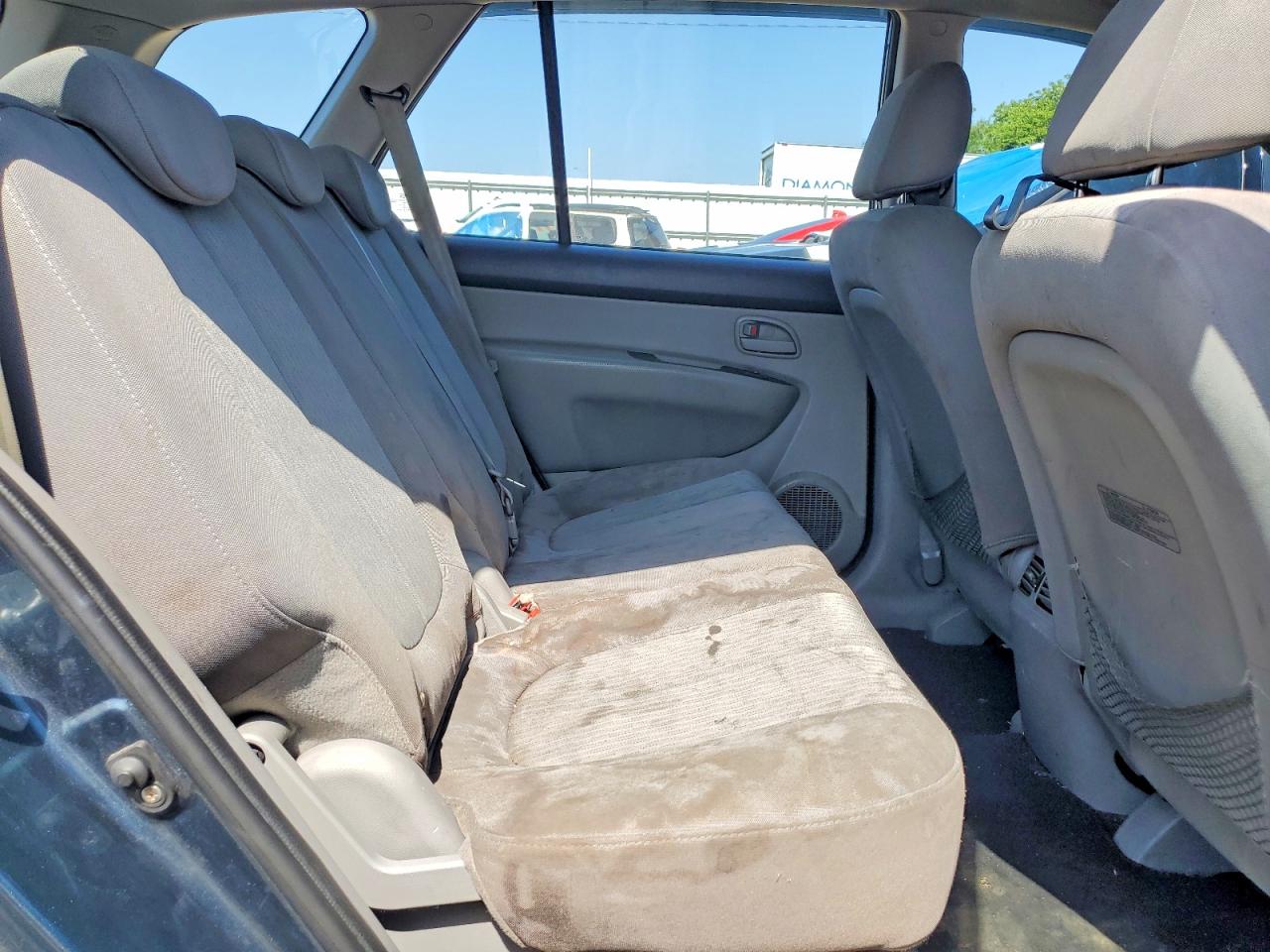 2009 KIA RONDO