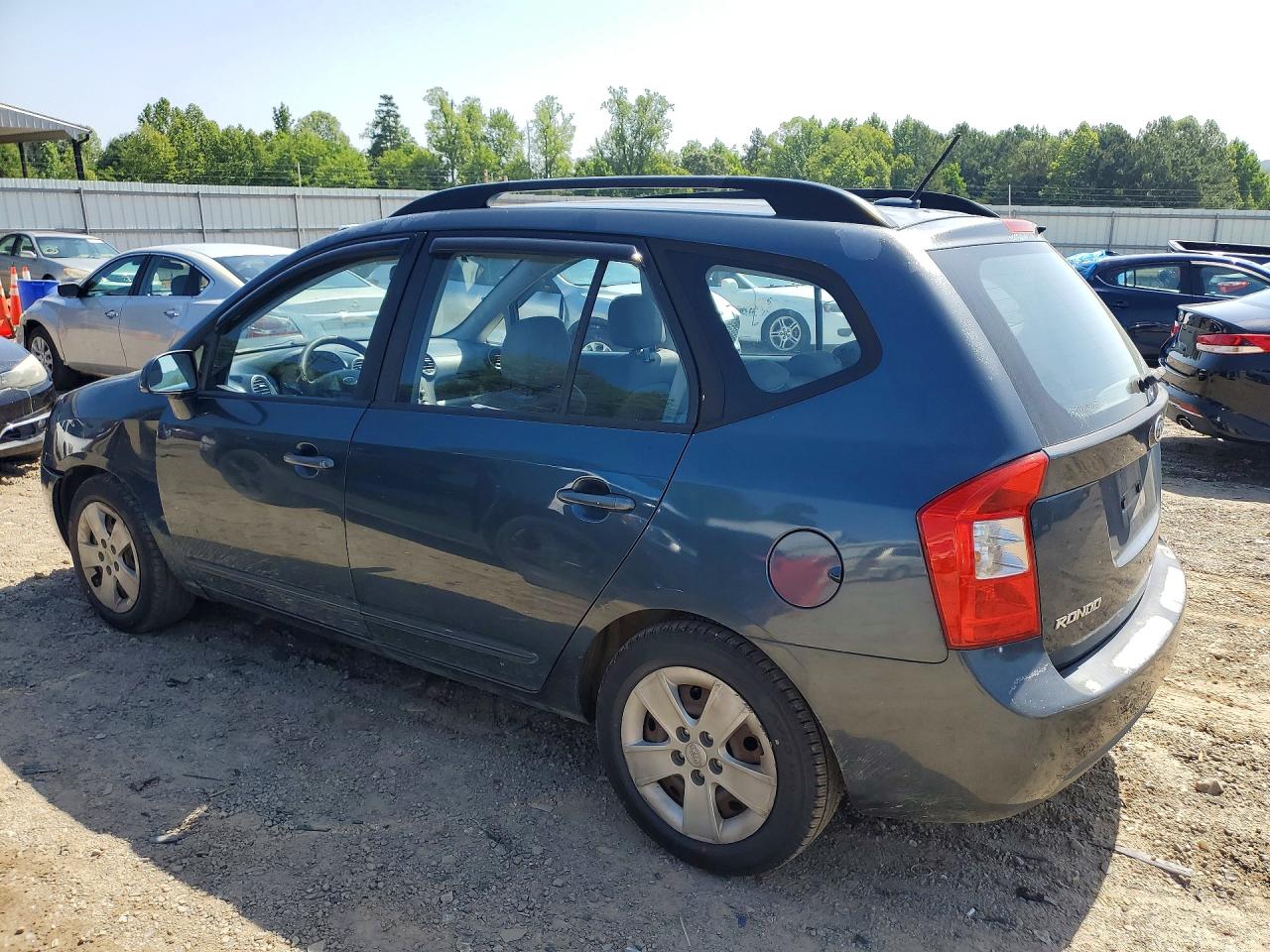 2009 KIA RONDO