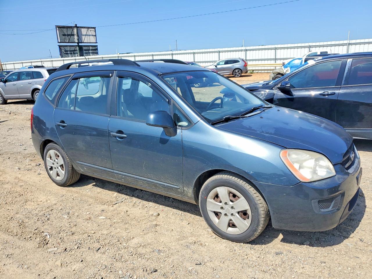 2009 KIA RONDO