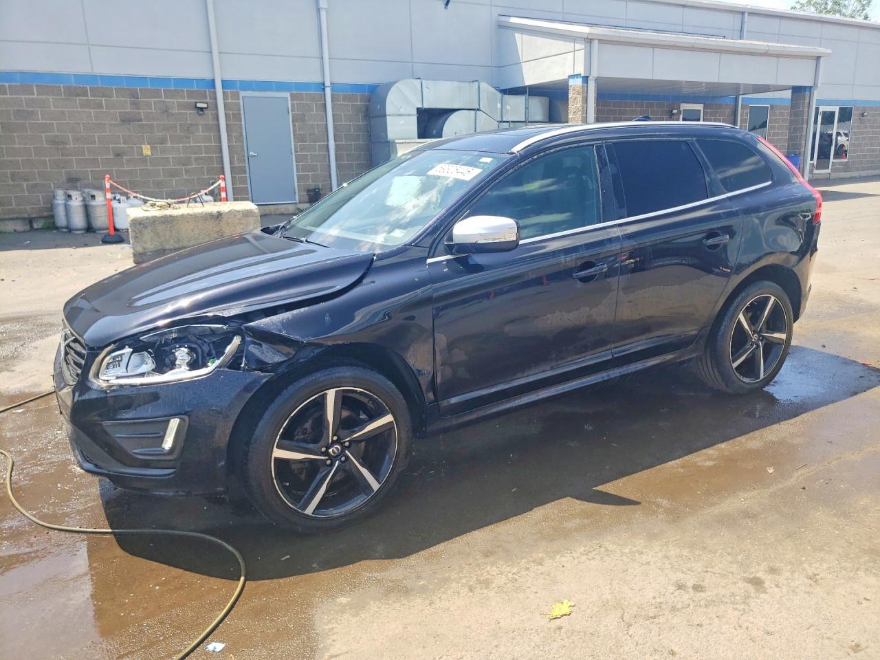2015 VOLVO XC60