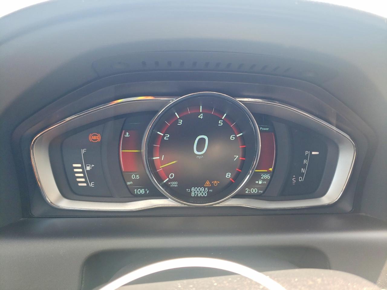 2015 VOLVO XC60