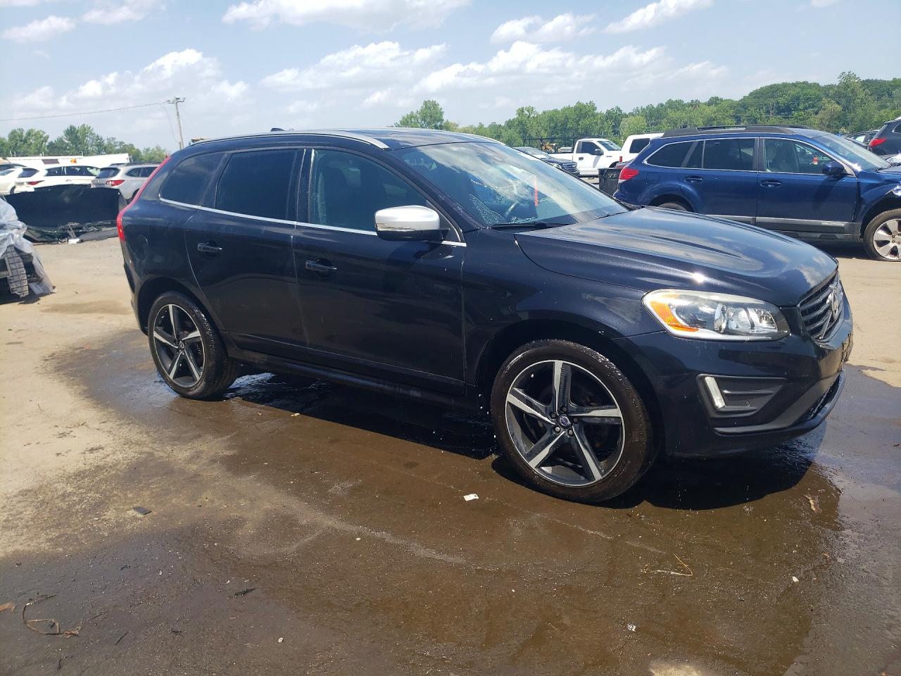 2015 VOLVO XC60