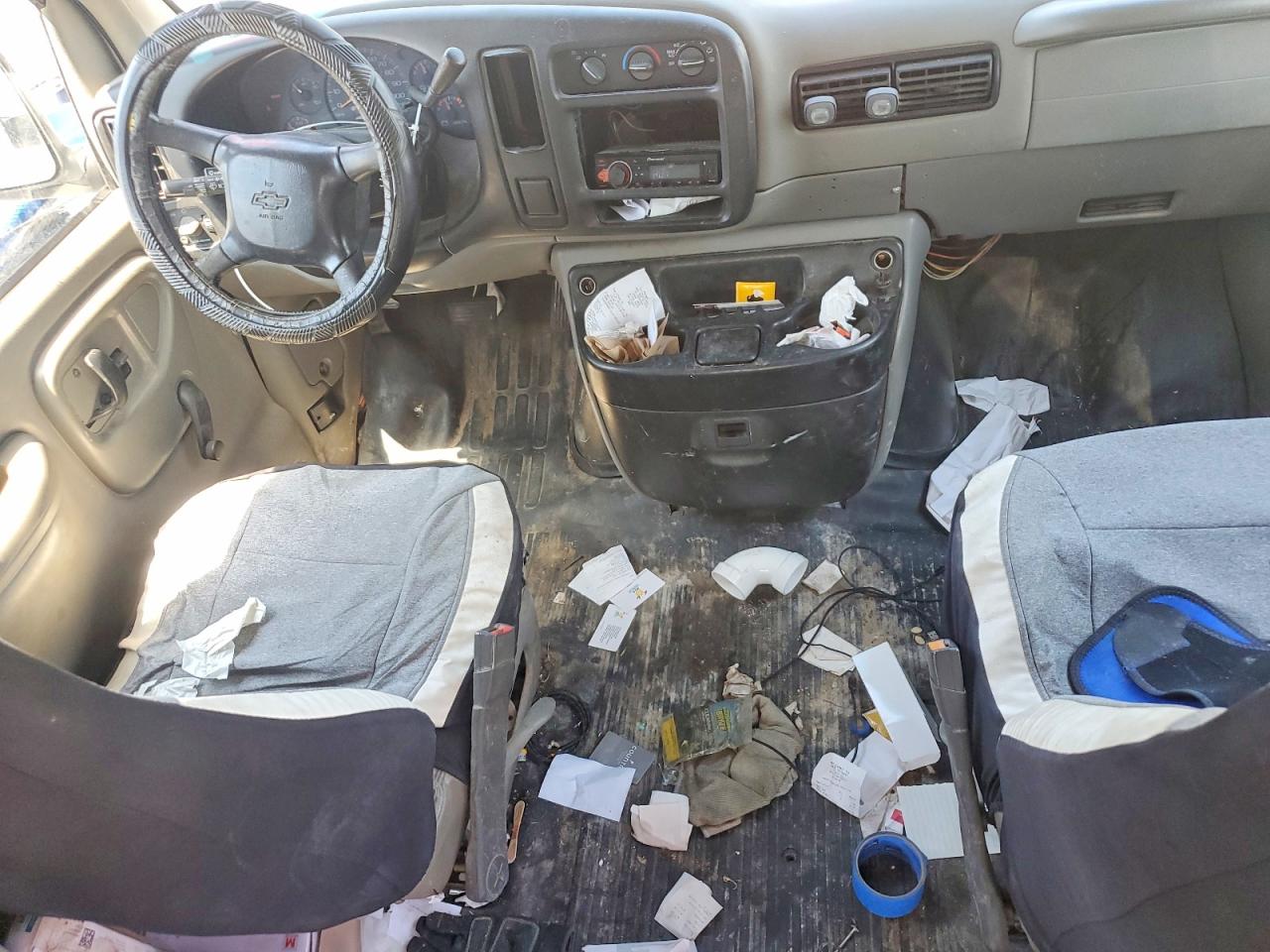 2001 CHEVROLET EXPRESS
