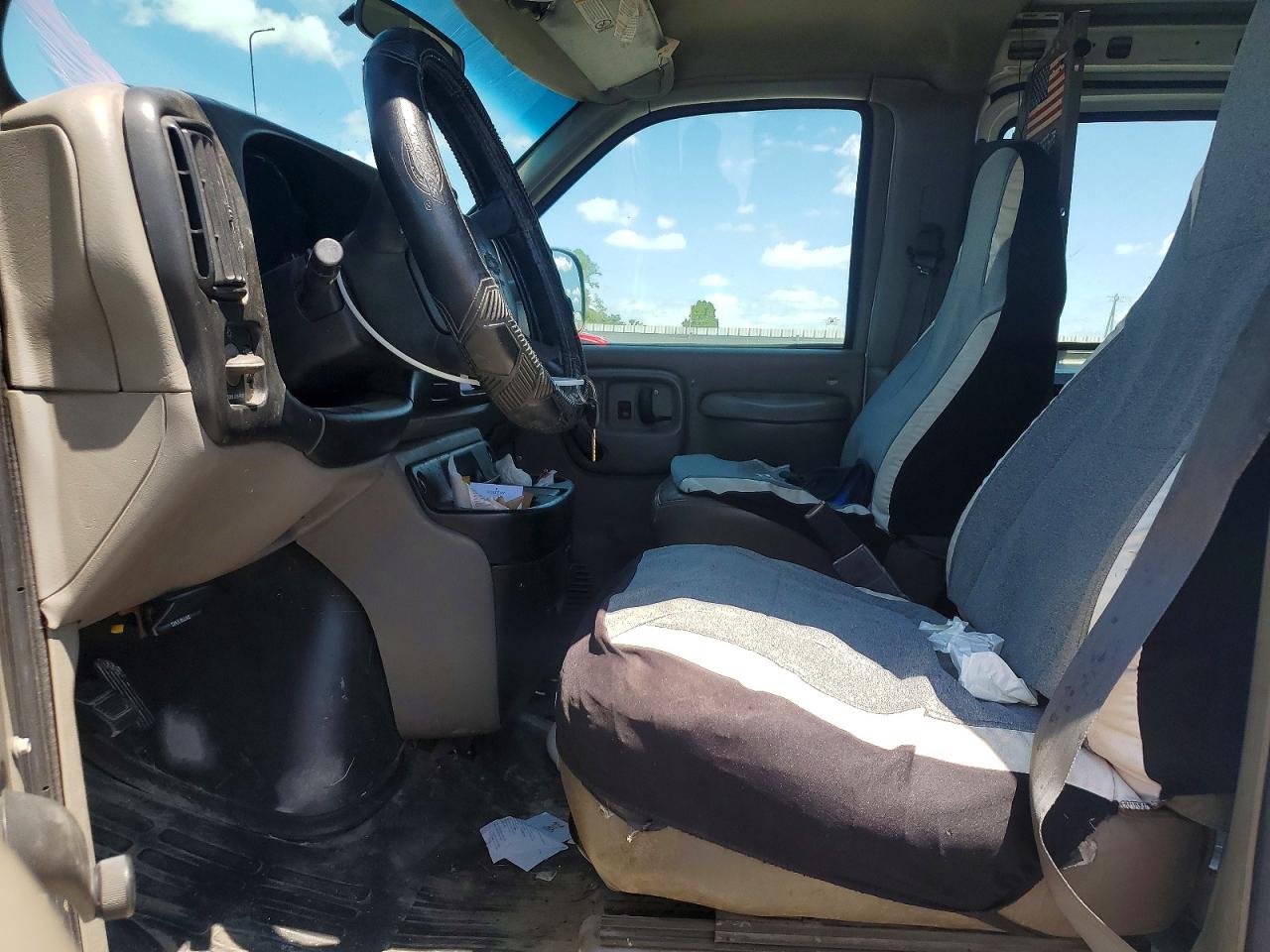 2001 CHEVROLET EXPRESS
