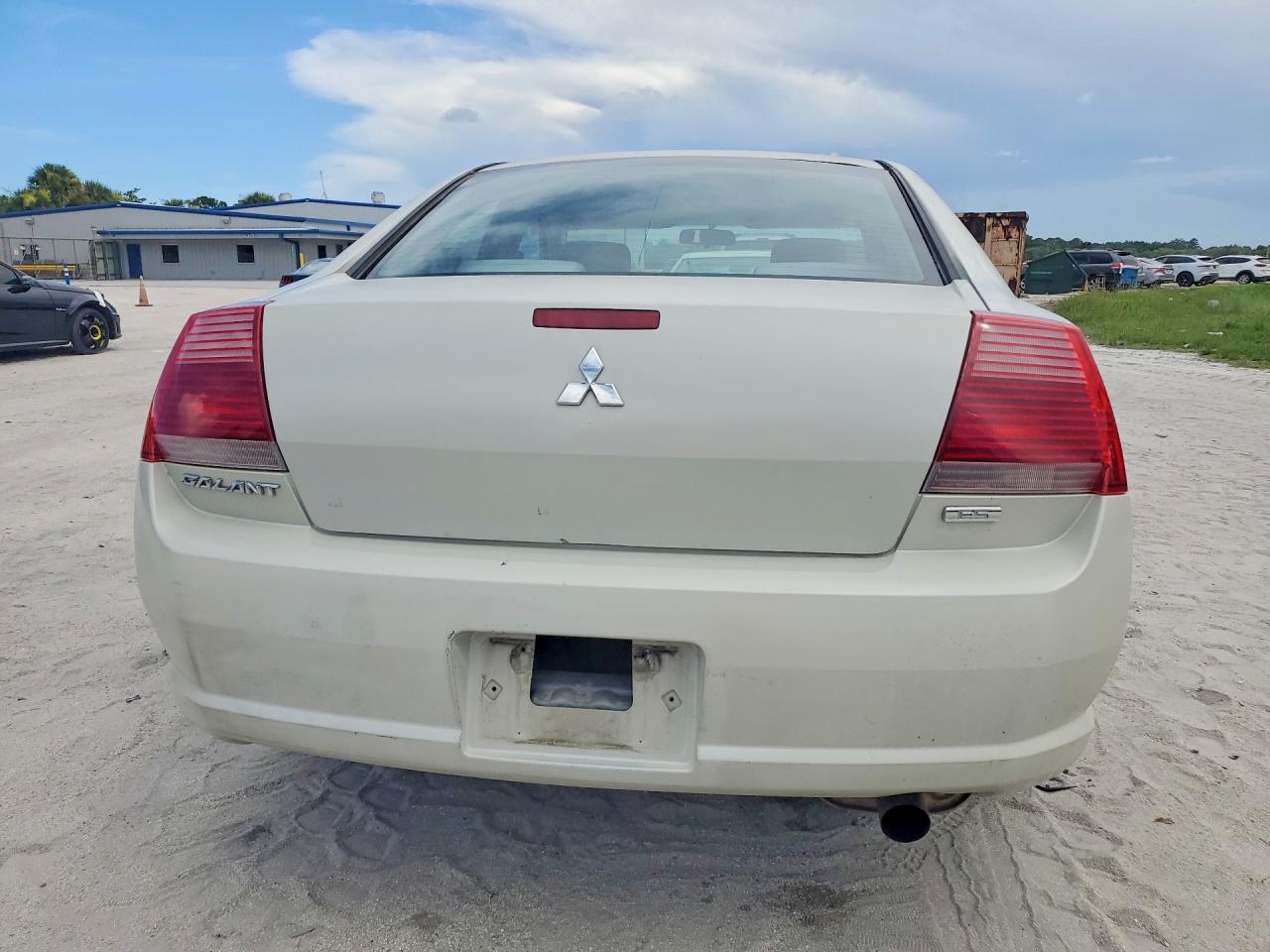 2005 MITSUBISHI GALANT