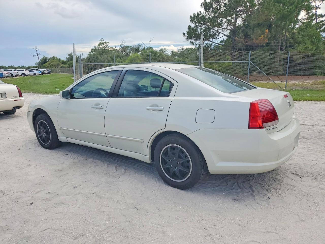 2005 MITSUBISHI GALANT