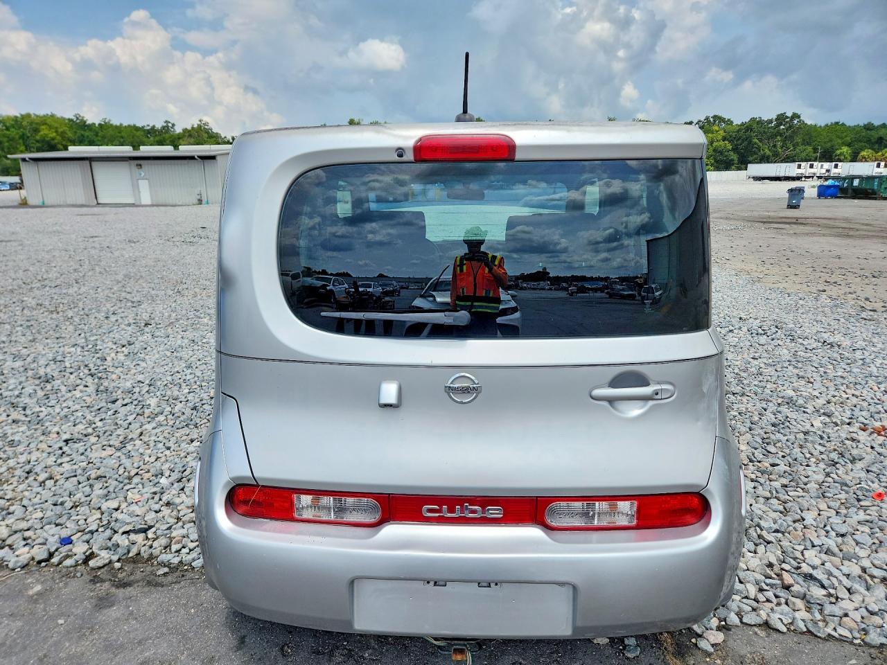 2010 NISSAN CUBE 1.8