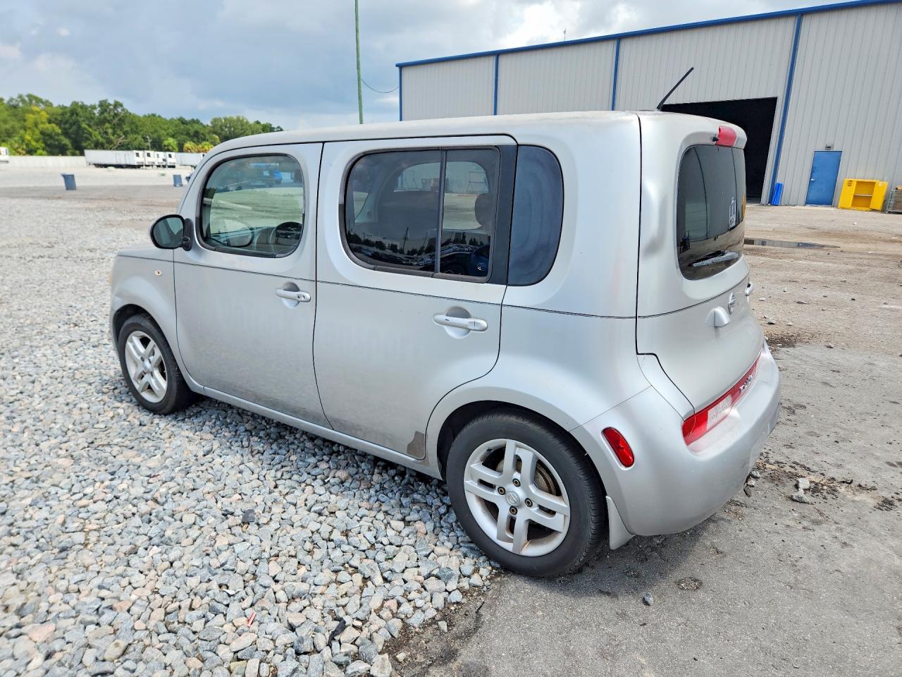 2010 NISSAN CUBE 1.8
