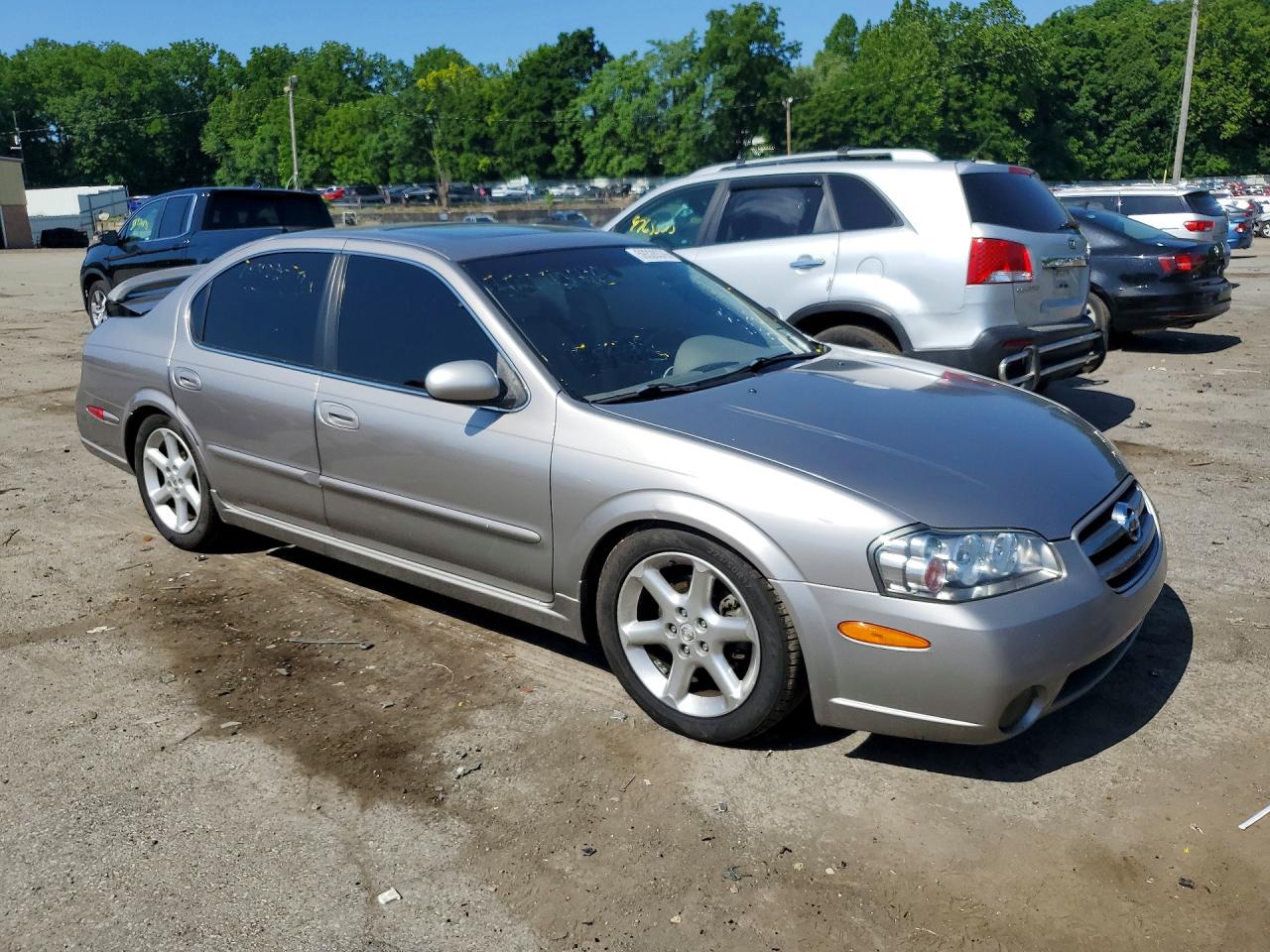 2002 NISSAN MAXIMA