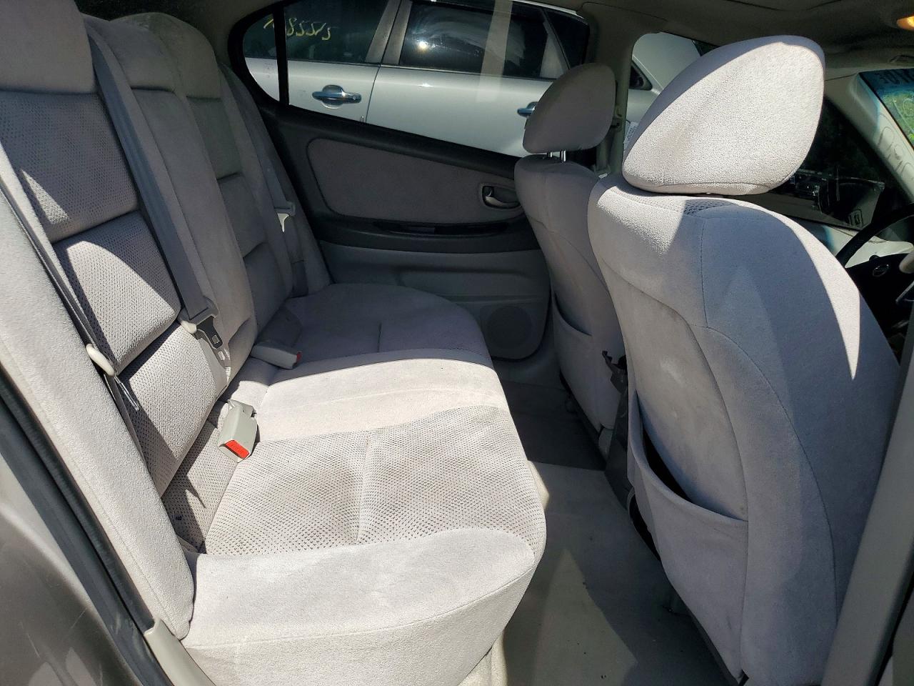 2002 NISSAN MAXIMA