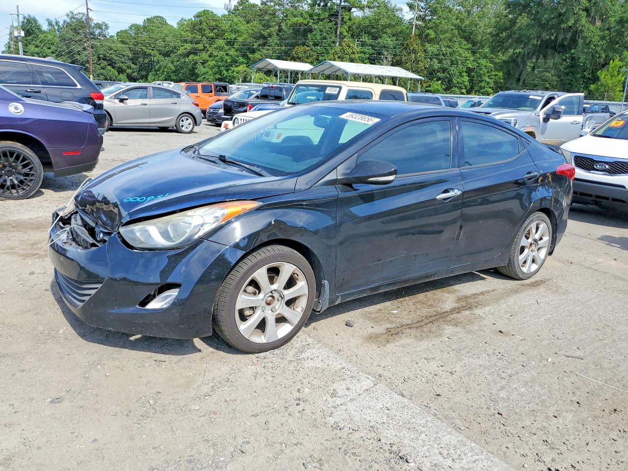 2013 HYUNDAI ELANTRA