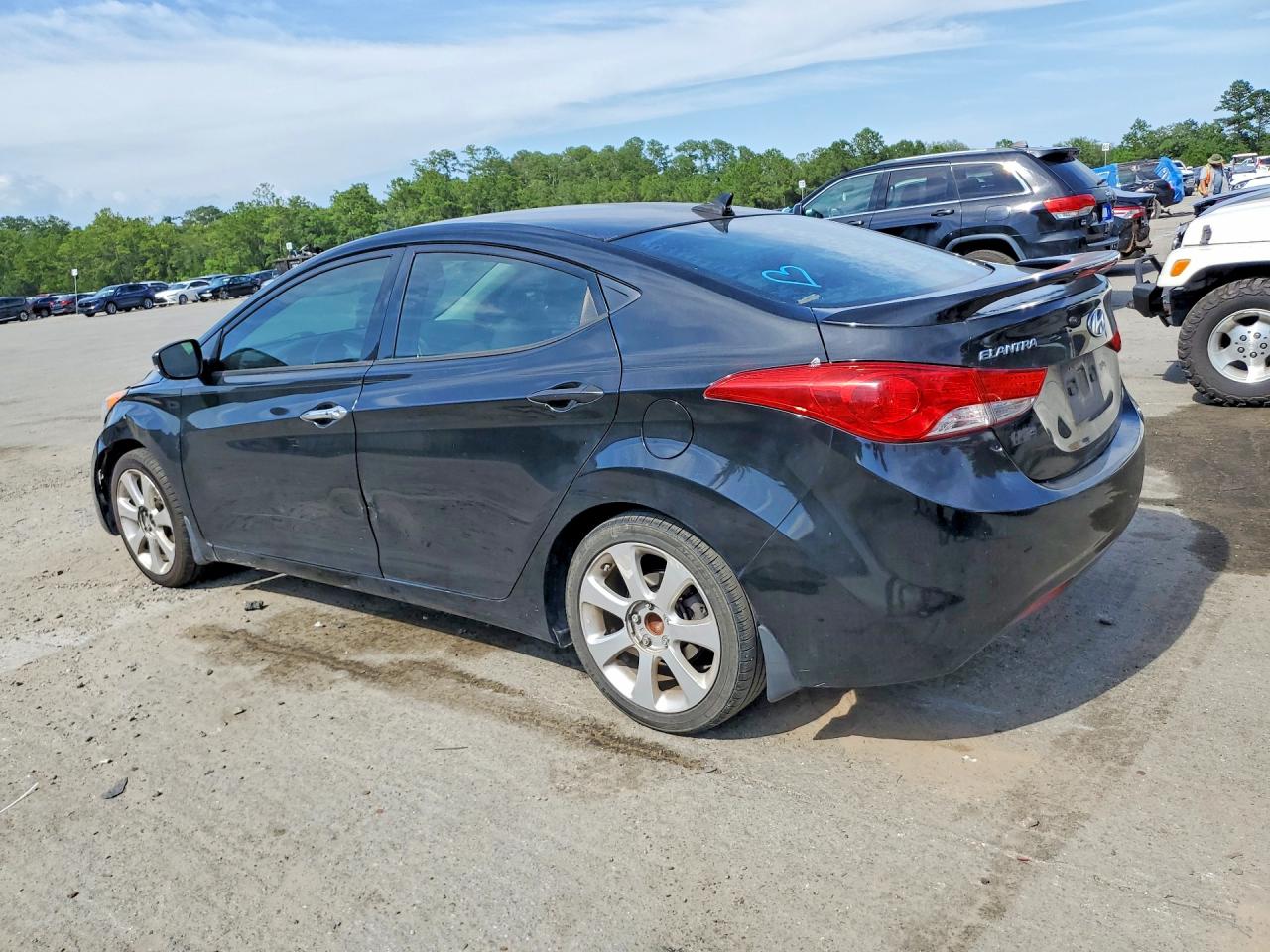 2013 HYUNDAI ELANTRA