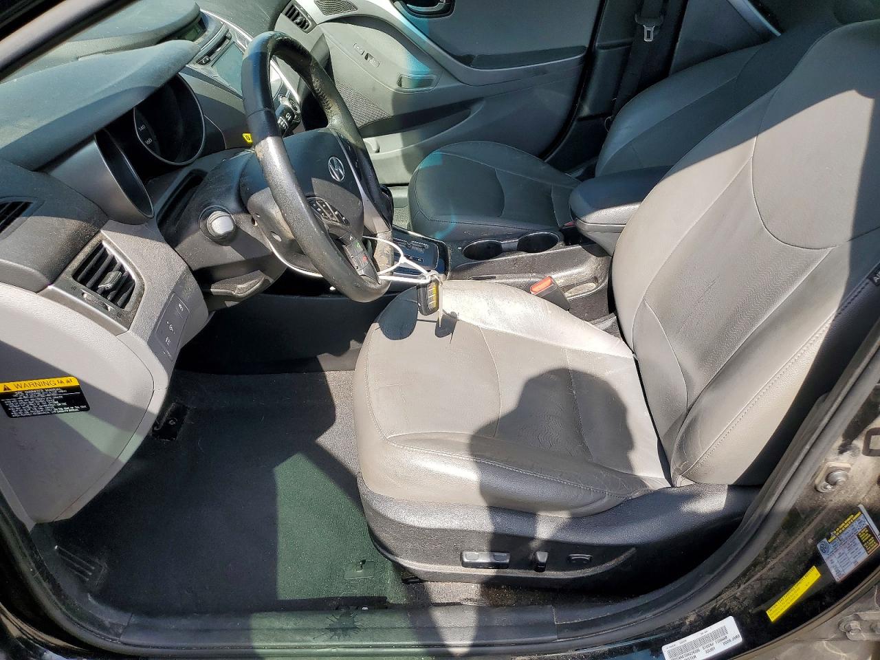 2013 HYUNDAI ELANTRA