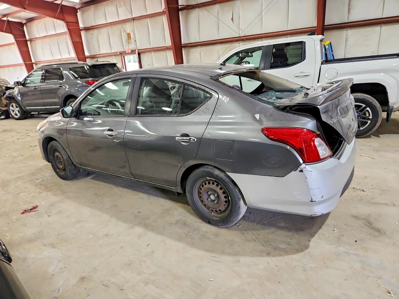 2016 NISSAN VERSA