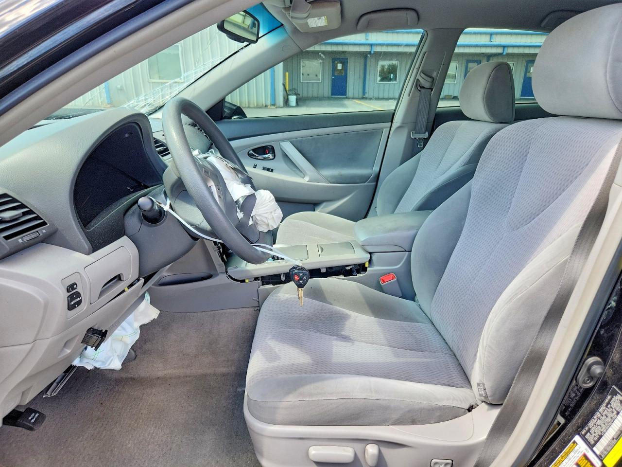 2011 TOYOTA CAMRY