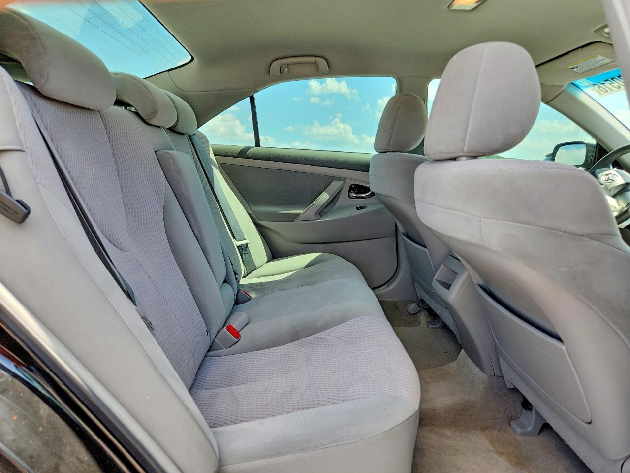 2011 TOYOTA CAMRY