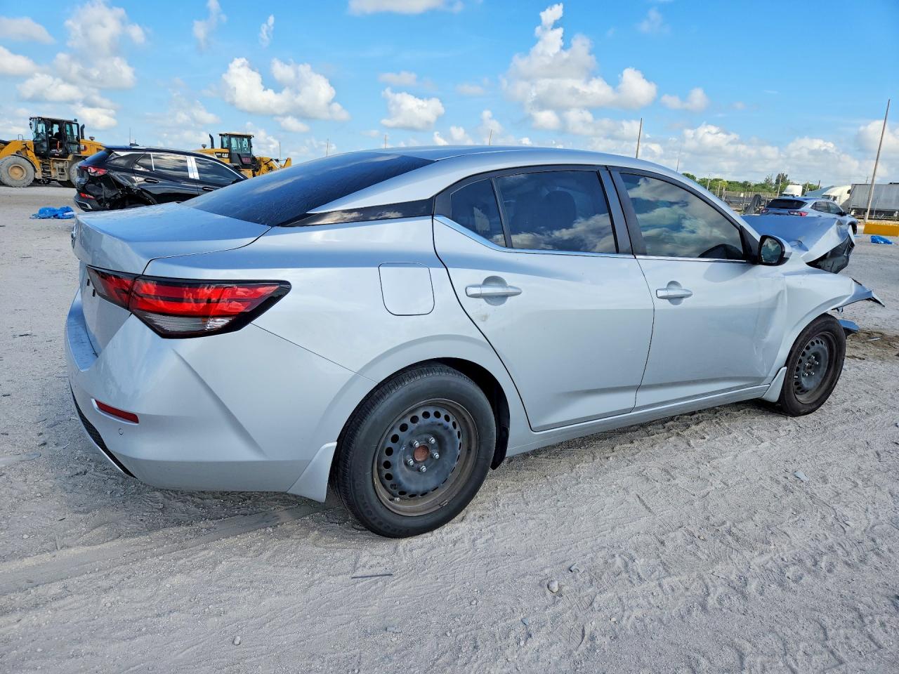 2023 NISSAN SENTRA