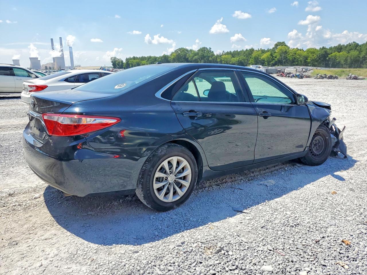 2016 TOYOTA CAMRY