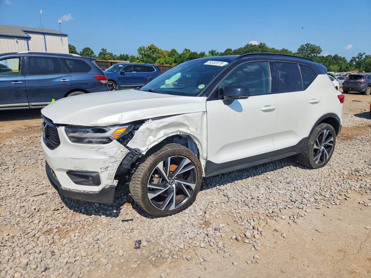 2020 VOLVO XC40