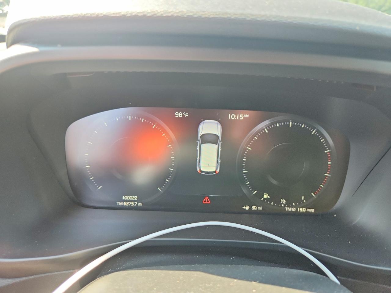 2020 VOLVO XC40