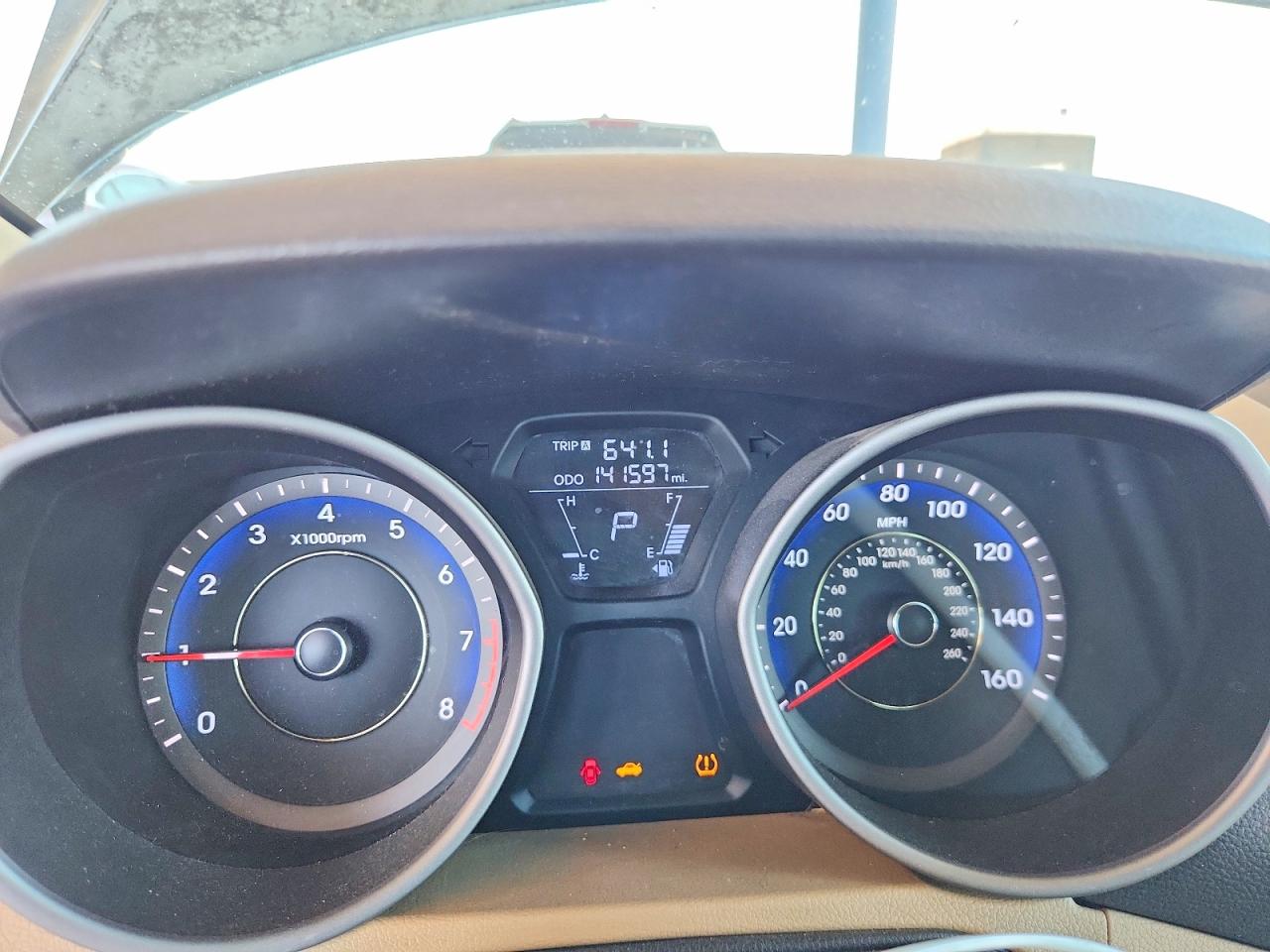2011 HYUNDAI ELANTRA