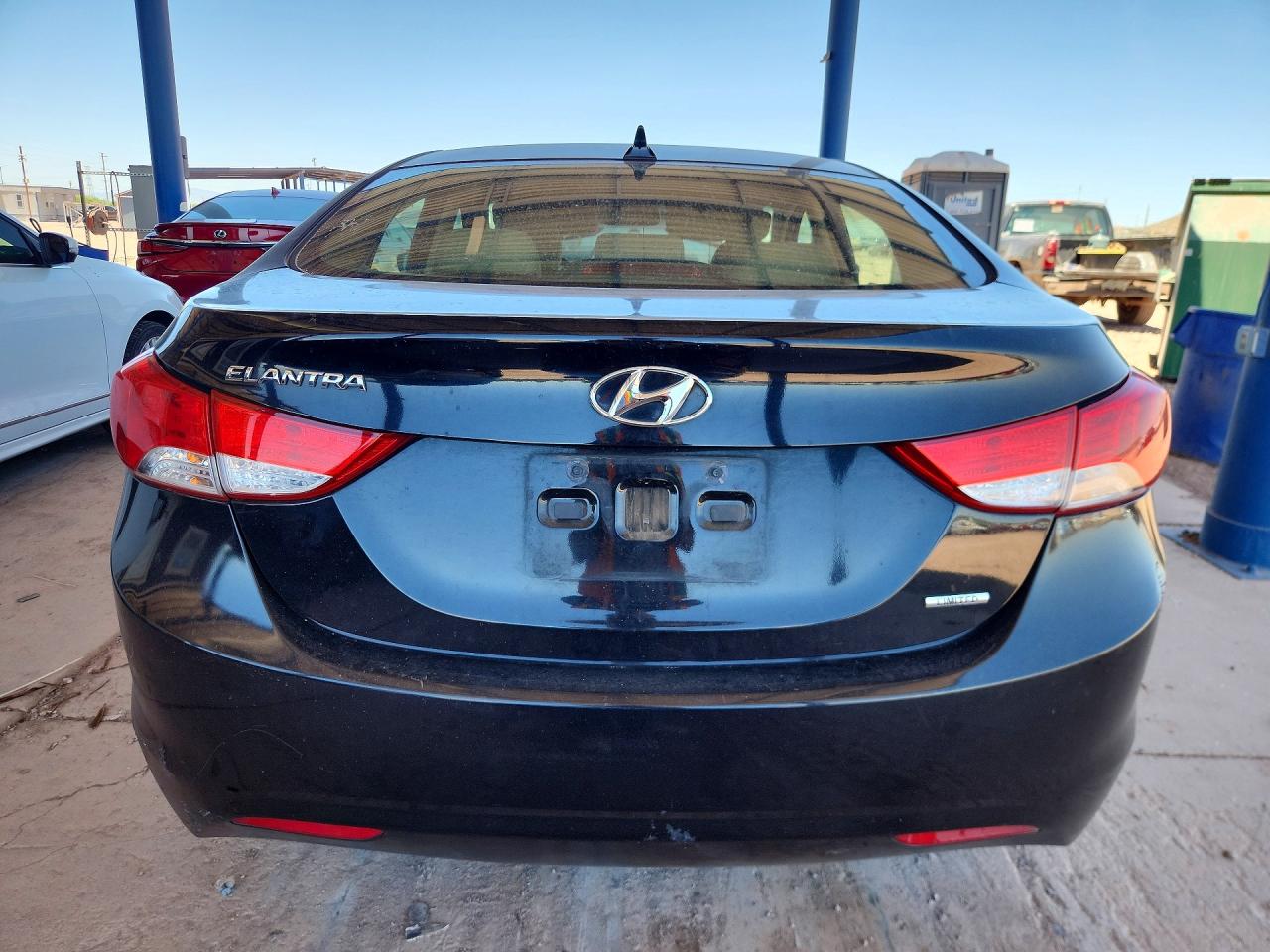 2011 HYUNDAI ELANTRA