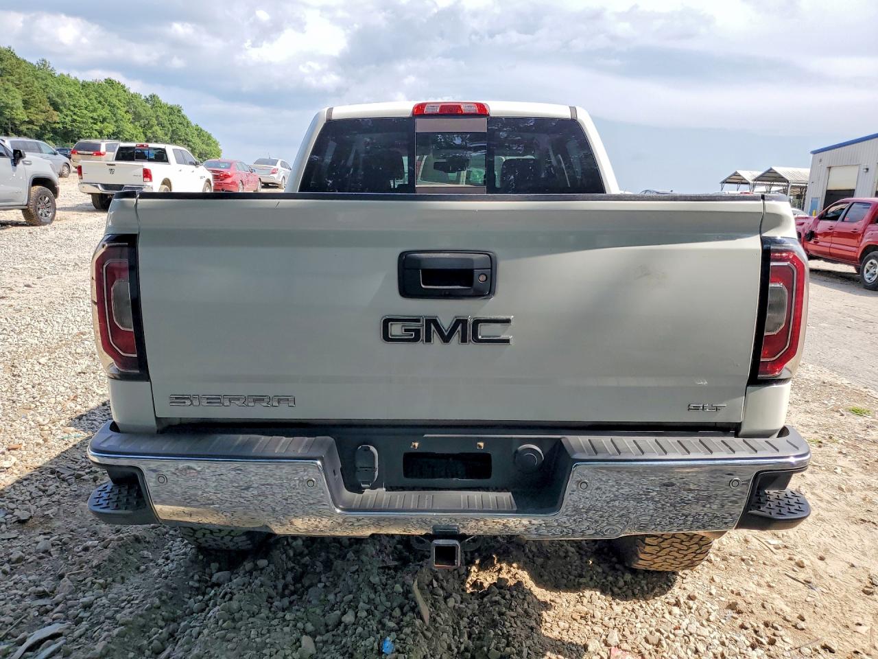 2016 GMC SIERRA