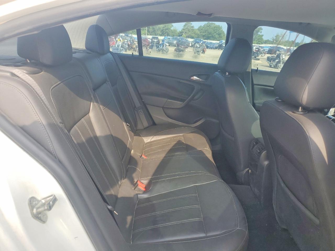 2011 BUICK REGAL
