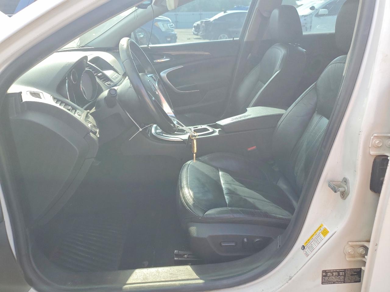 2011 BUICK REGAL