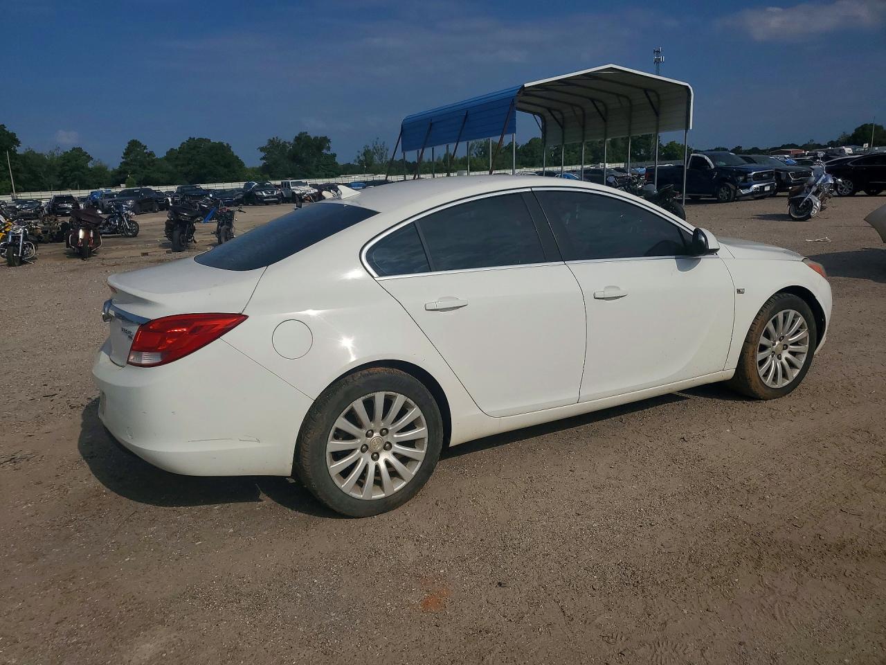 2011 BUICK REGAL