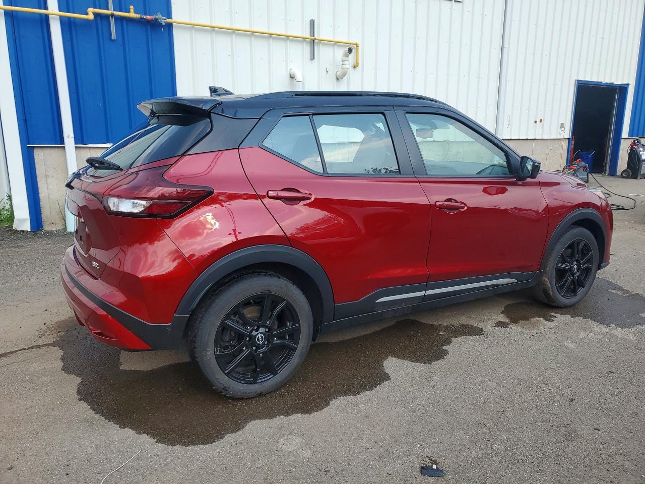 2023 NISSAN KICKS