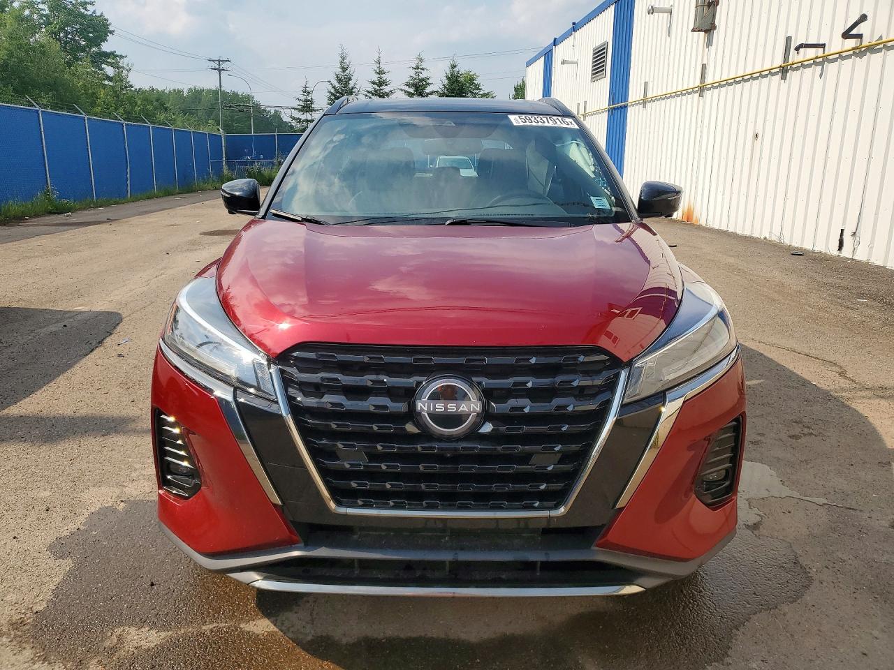 2023 NISSAN KICKS