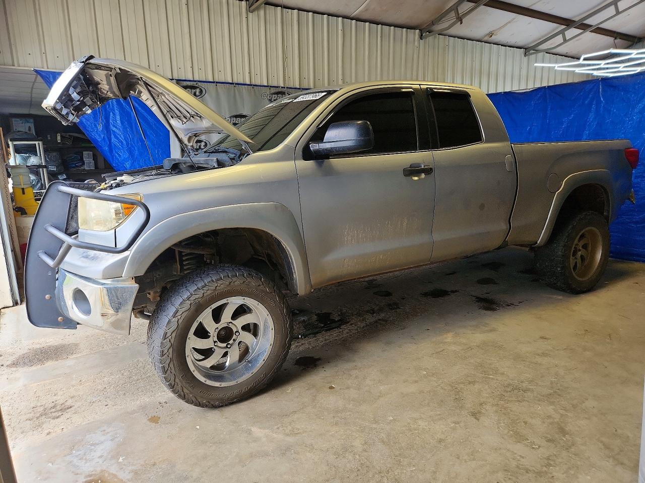 2010 TOYOTA TUNDRA