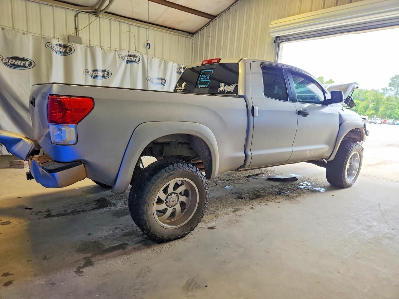 2010 TOYOTA TUNDRA