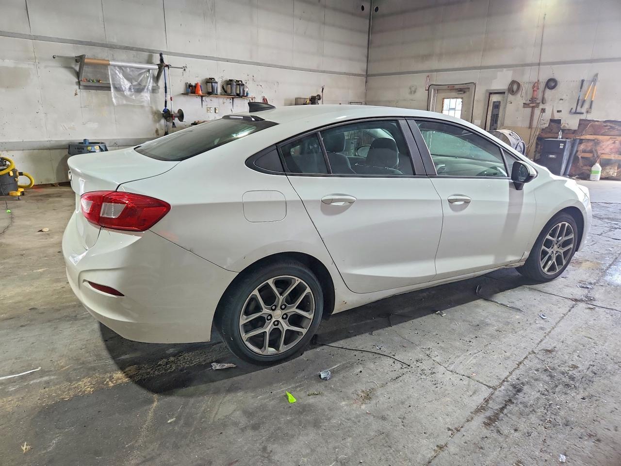 2017 CHEVROLET CRUZE
