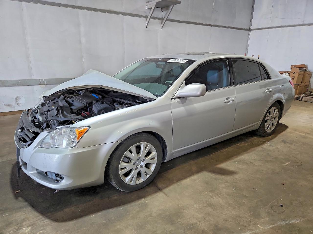 2010 TOYOTA AVALON