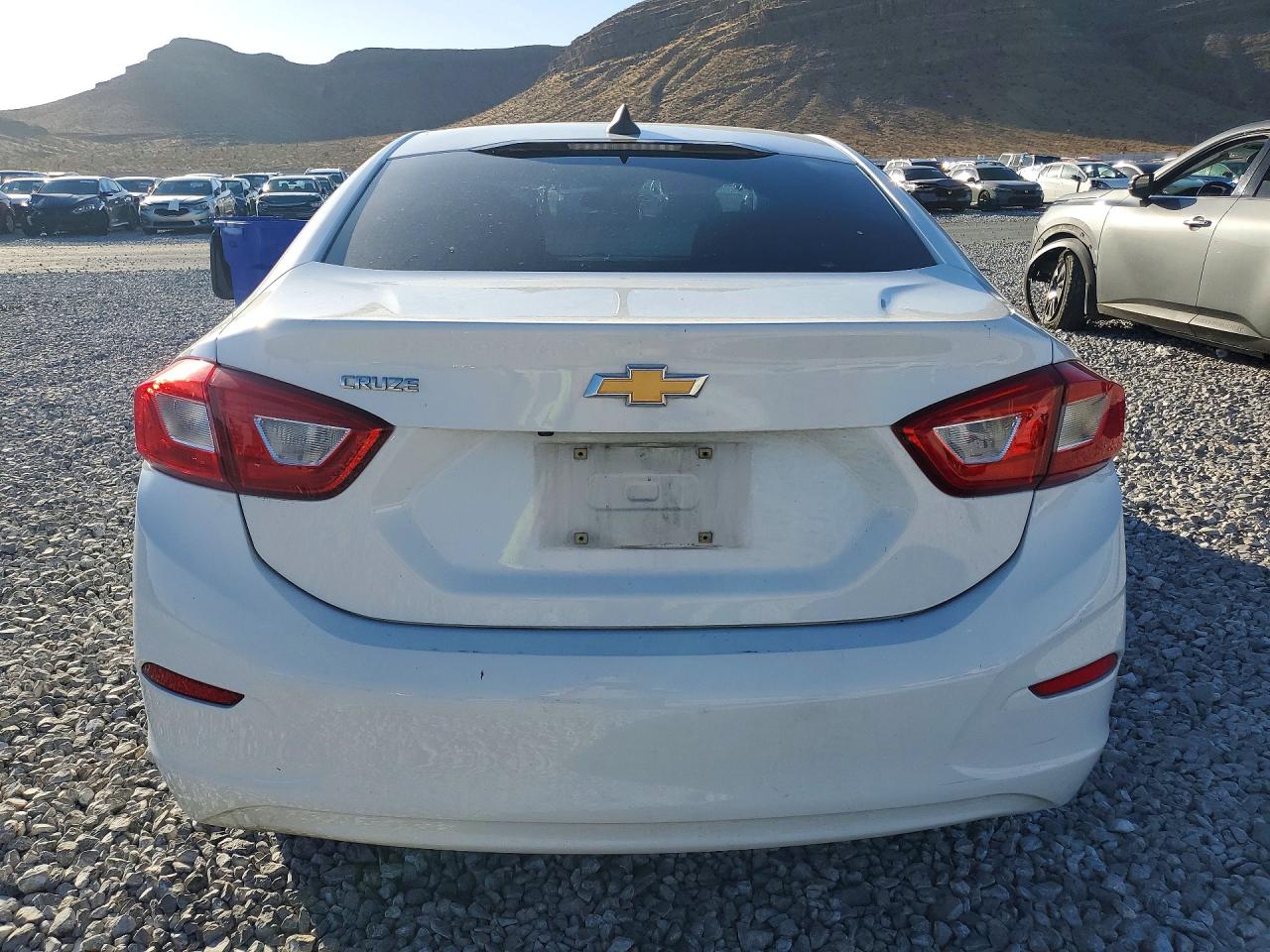 2018 CHEVROLET CRUZE