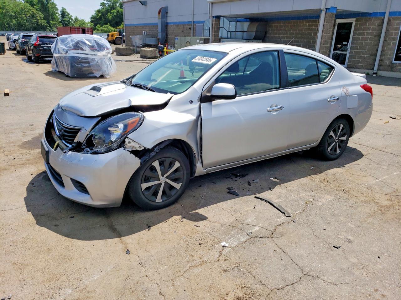 2013 NISSAN VERSA