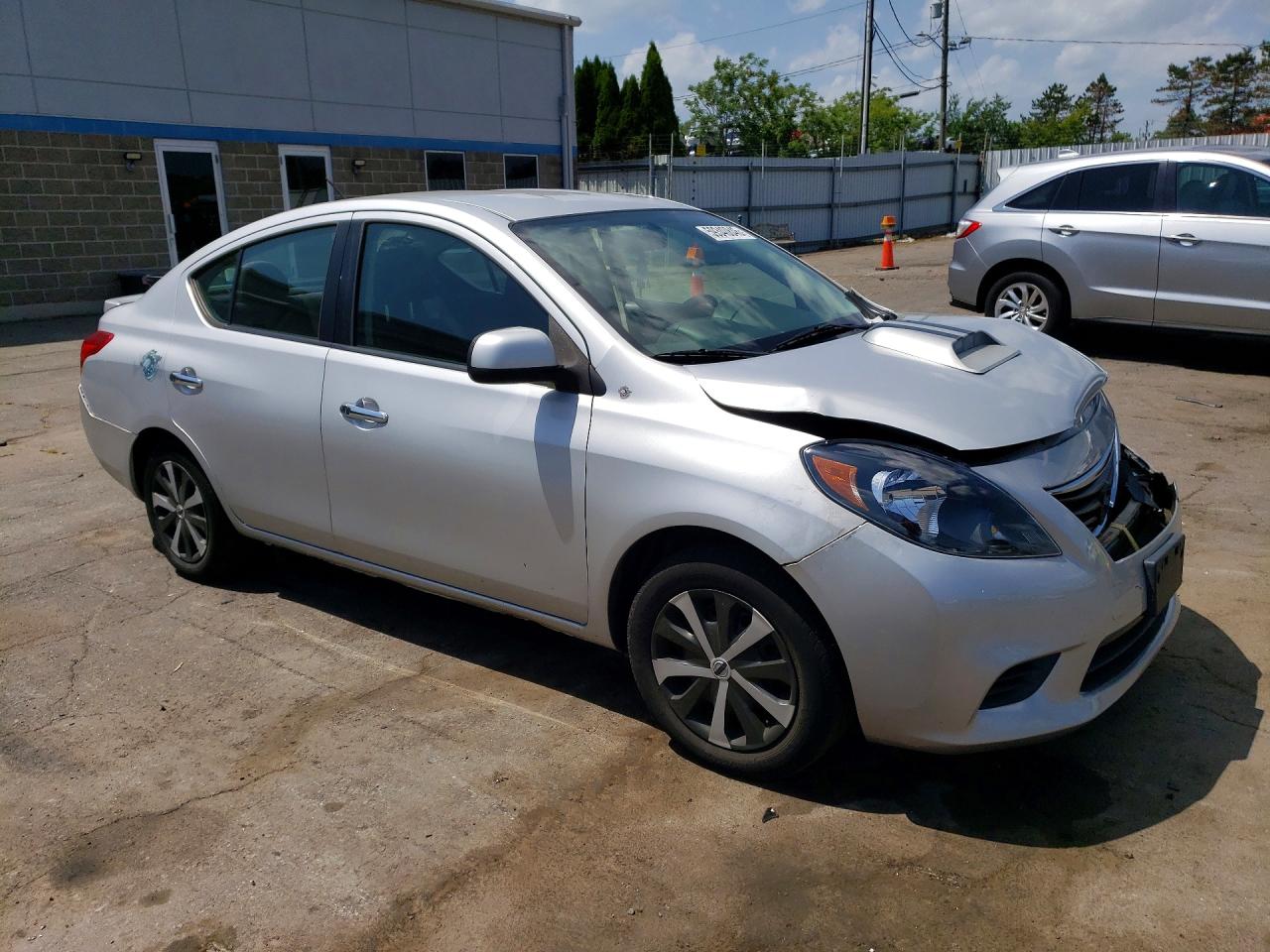2013 NISSAN VERSA