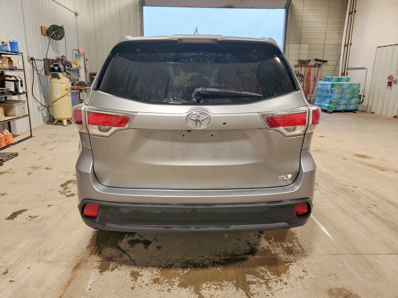 2016 TOYOTA HIGHLANDER