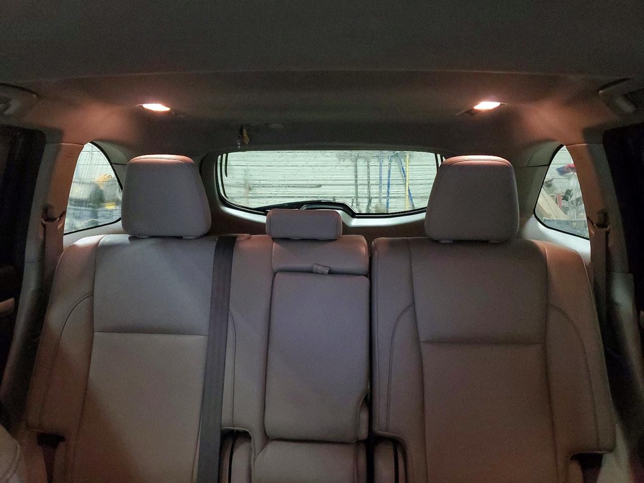 2016 TOYOTA HIGHLANDER
